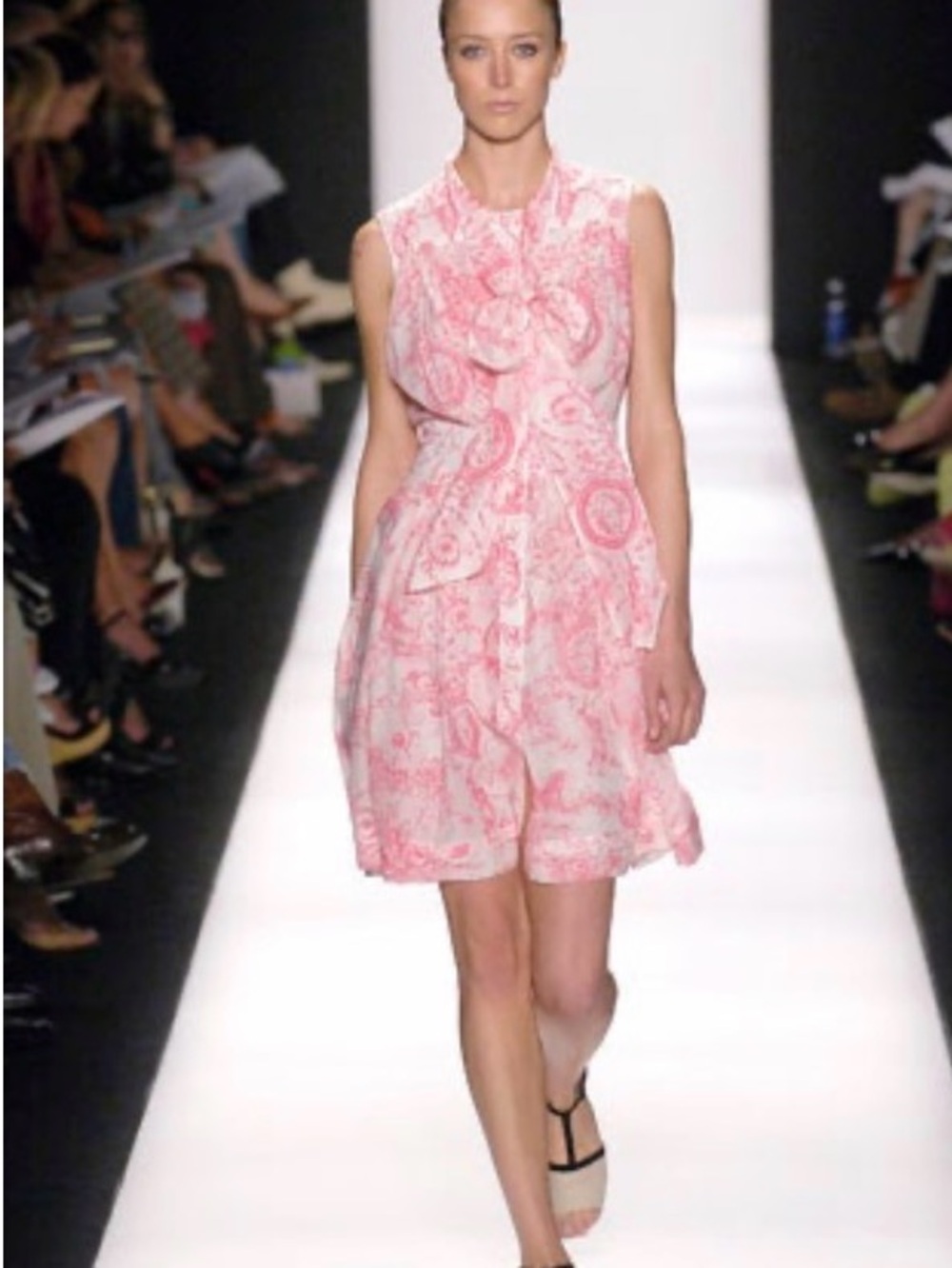 Carolina Herrera Spring 2007 Runway Tie-Neck Dress
